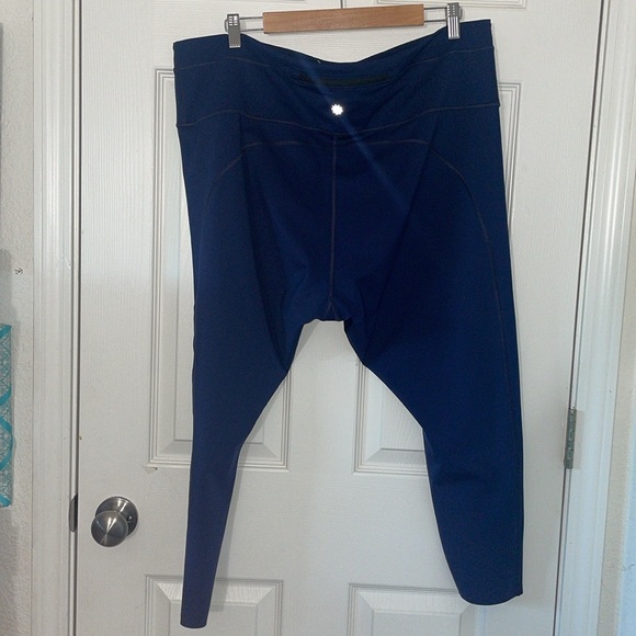 Athleta Accelerate 7/8 Tight Leggings Navy Sizes 3X Workout Running Athletic - Picture 7 of 9